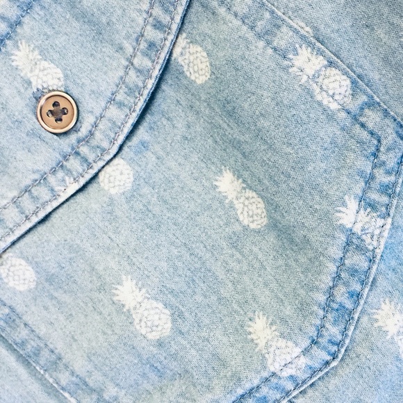 🚫SOLD🚫#MACYS PINEAPPLE DAZE DENIM-LOOK SHIRT - Picture 7 of 8
